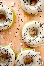 Load image into Gallery viewer, Vitamineral Green Tea Donuts will Sesame Glaze.